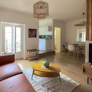 https://les-toits-de-la-canebire-studio-tout-confort.fr-provencehotel.com